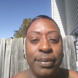 Meet your Posher, Kelley